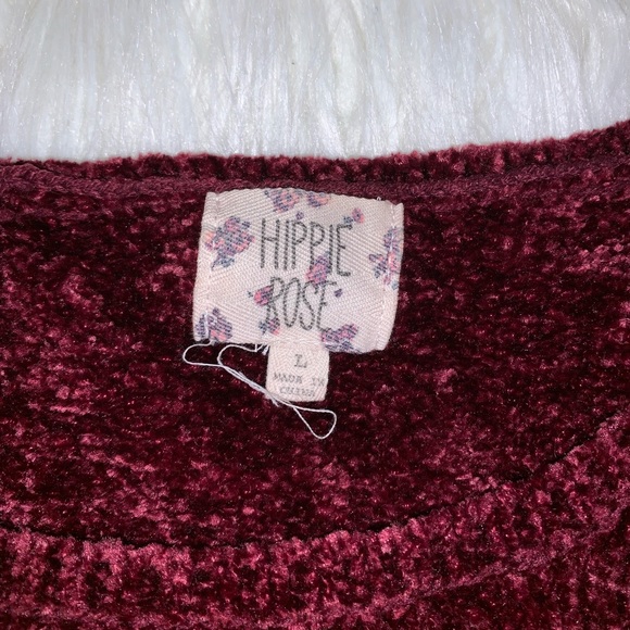 💜 HIPPIE ROSE VELVET SWEATER 💜 - Picture 2 of 3